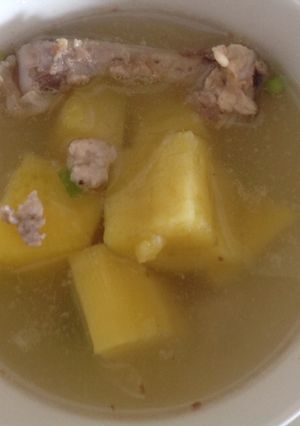 Hình của món Canh khoai lang thịt bằm nấu nước xương gà.