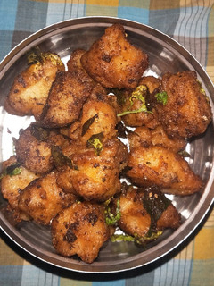 பெப்பர் பிரை இட்லி (Pepper fry idli recipe in tamil) செய்முறை முக்கிய புகைப்படம்