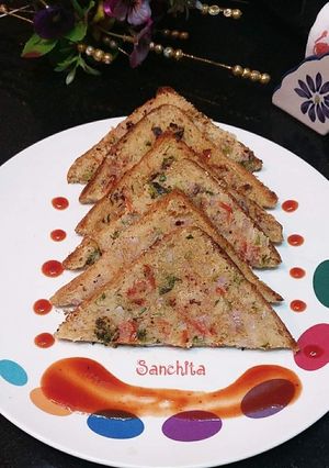 A picture of Crispy Rava Open Toast Sandwich.