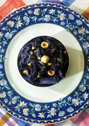 Foto di Cavolo rosso stufato con nocciole e semi di zucca croccanti 🌷