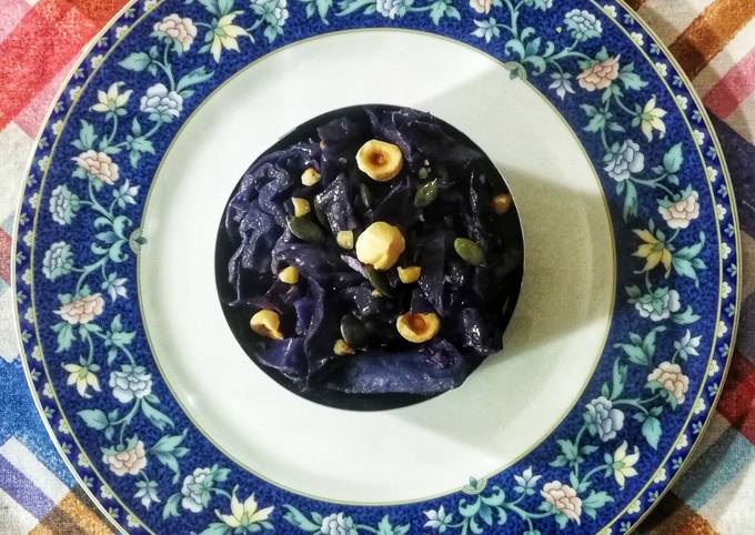 Modo più semplice a Preparare Premiato Cavolo rosso stufato con nocciole e semi di zucca croccanti 🌷