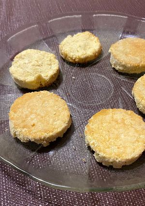 Una foto de Tapitas de alfajores con harina de coco y sin azúcar
