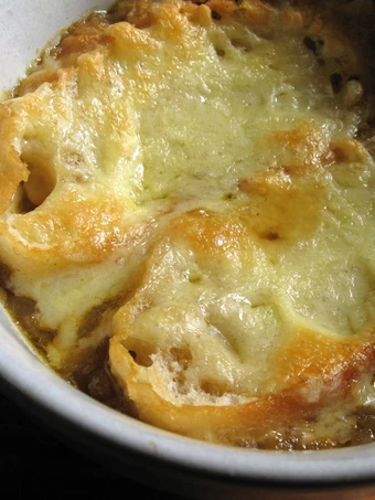 Easy Steps Prepare Recipes French Onion Soup the  Makes Drooling Tasty.