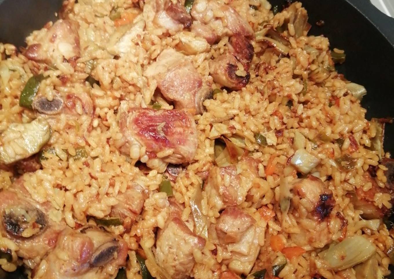 Arroz con costilla de cerdo y verduras
