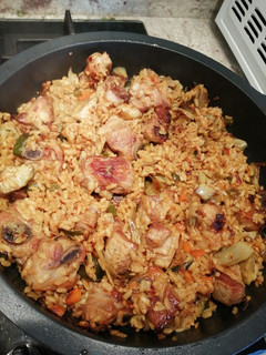 Una foto de Arroz con costilla de cerdo y verduras