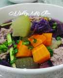 Canh su su, cà rốt, khoai lang tím nấu thịt băm