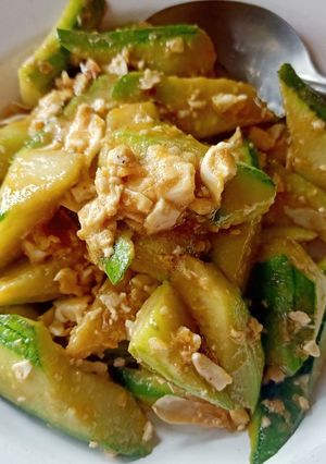รูปของ บวบหอมผัดไข่เค็ม
