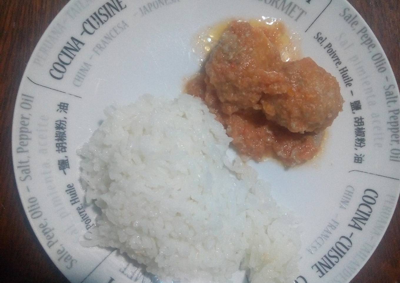 Albóndigas en salsa