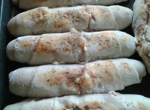 Una foto de Pizza enrollada (pan relleno)