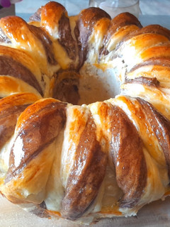 Una foto de Rosca rellena de dulce de leche