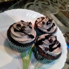 A picture of Divine Chocolate cupcakes.