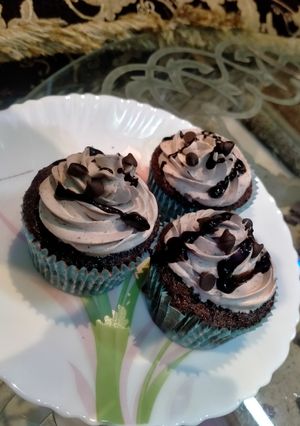 A picture of Divine Chocolate cupcakes.