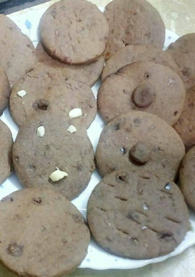 A picture of Dates coco cookies with plum Jaggery.
