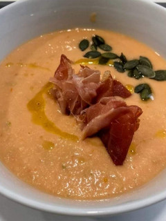 Una foto de Salmorejo de manzana
