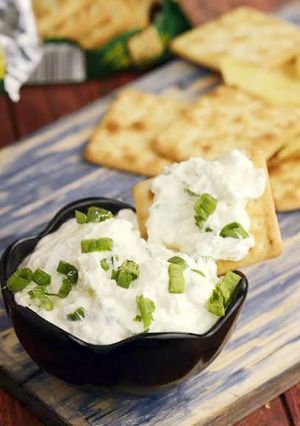 A picture of Hung curd dip.