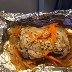 A picture of Chicken fillet with onion and carrot (using toast oven).