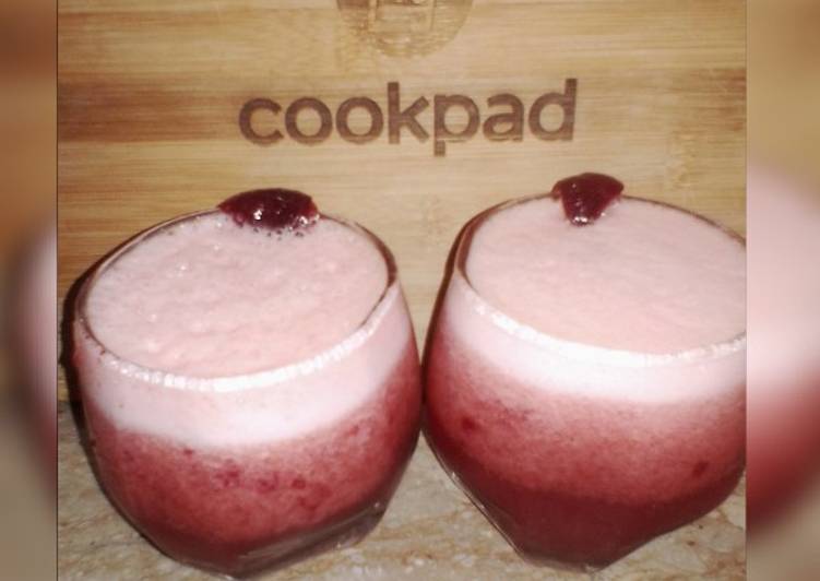Easiest Way to Make Quick Strawberry &amp; Plum Spark