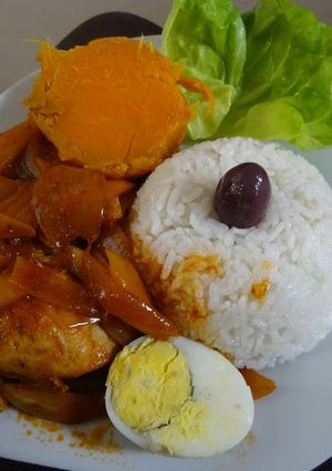 A picture of Escabeche de Pollo.