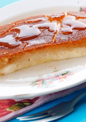 A picture of Lebanese-Style Knafeh.