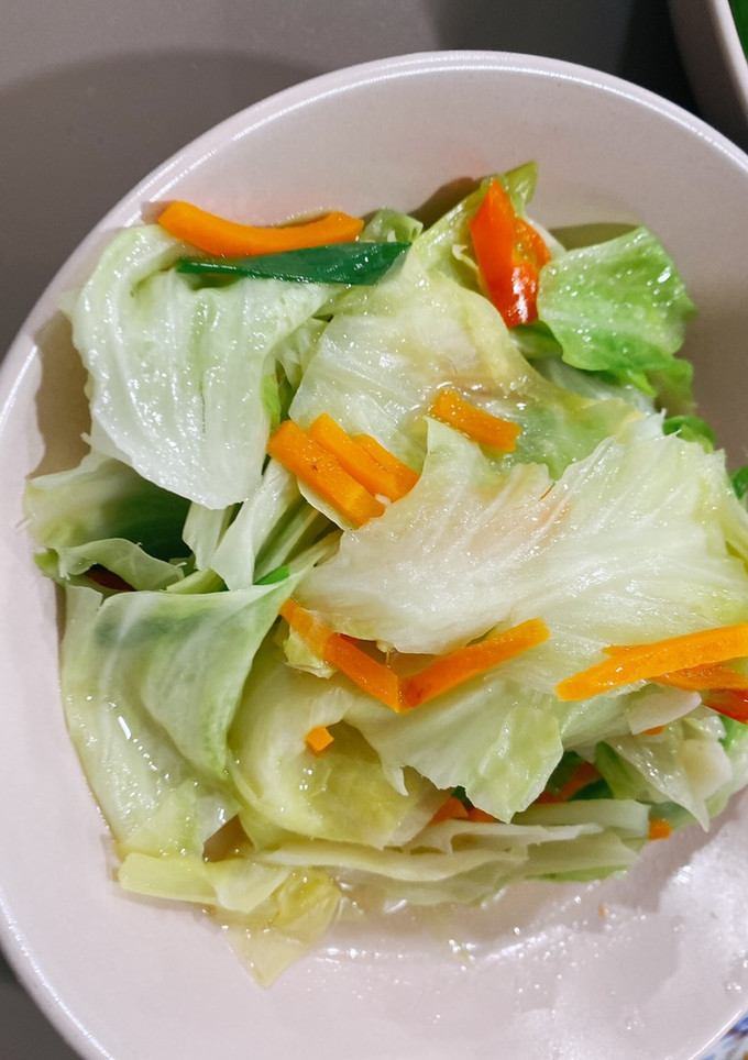 清炒高麗菜 的食譜成品照片