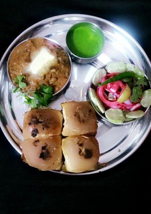 A picture of Pumpkin pav bhaji😋.