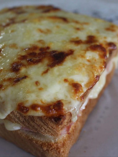 Una foto de Croque Monsieur vr madame