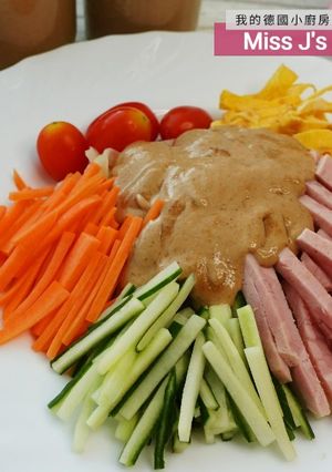 麻醬涼麵 的食譜成品照片