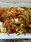 Rajas de chile morrón, con queso fresco