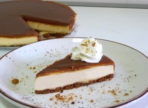 Una foto de Tarta de queso mascarpone y salsa toffee sin horno