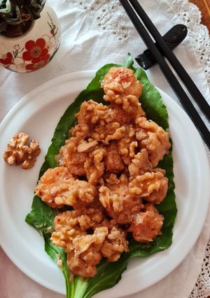 প্রন উইথ পিনাট বাটার অ্যান্ড ওয়ালনাট (Prawns with Peanut Butter and walnut recipe in Bengali) রেসিপির প্রধান ছবি