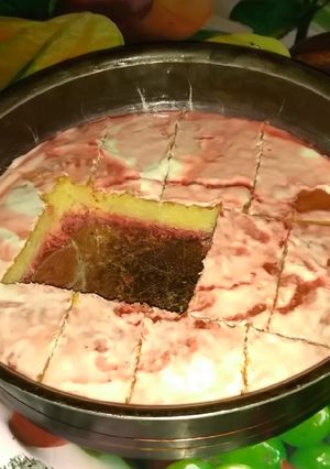 صورة لوصفة كيك بالكريمه والجلي بالفراوله