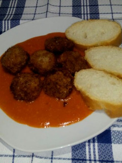 Una foto de Albóndigas con salsa