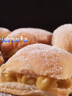 Una foto de Miguelitos de crema pastelera