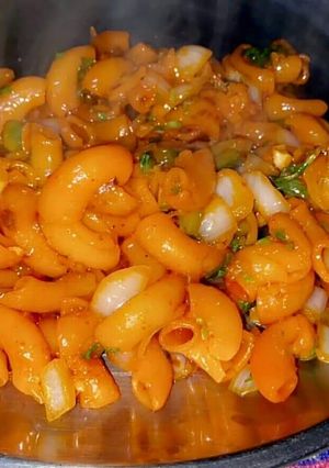 A picture of Red sauce macroni.