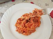 Una foto di carne macinata mozzarella