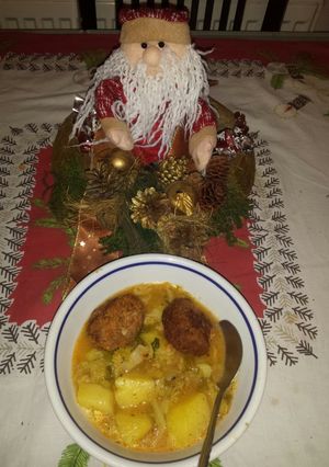 Kelkáposzta főzelék fasírttal recept fotója