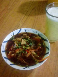 Una foto de Sopa mein de pollo