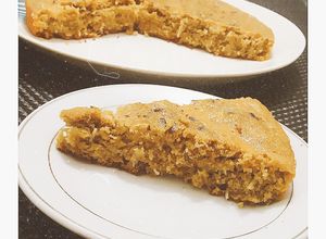 Una foto de Torta de banano con coco.🍌