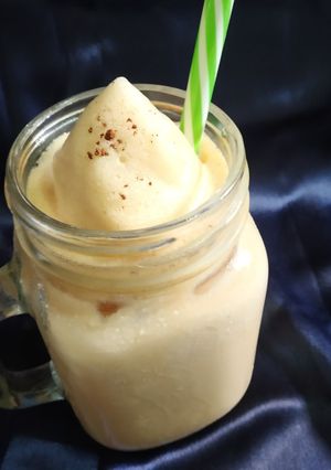 કોલ્ડ કોફી (Cold Coffee Recipe In Gujarati) રેસીપી મુખ્ય ફોટો