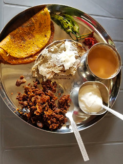 કાઠીયાવાડી શિરામણ રેસીપી મુખ્ય ફોટો