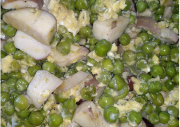 Revuelto de guisantes con boletus