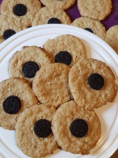 صورة لوصفة كوكيز زبدة الفستق بالشوفان (Peanut oat cookies)