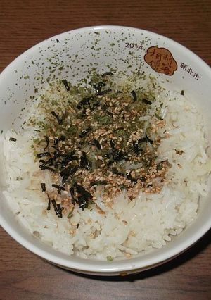 【料亭和露】海苔芝麻和露醬油飯 的食譜成品照片
