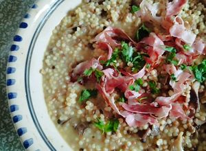 Foto di Fregola con funghi cardoncelli