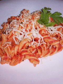 Una foto de Pasta a la puttanesca a la Alexito