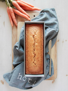 Una foto de Plum cake de zanahoria, naranja, limón y almendras
