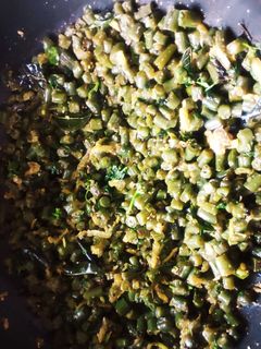 खट्टी मीठी फ्रेंच बीन्स की सब्ज़ी(Khatti meethi french beans ki sabzi recipe in Hindi) रेसिपी मुख्य फोटो