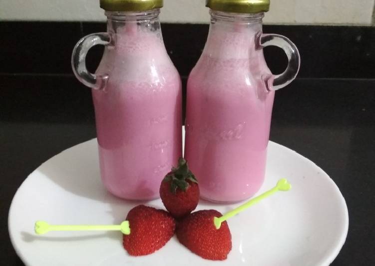 Simple Way to Make Super Quick Homemade Strawberry Shake