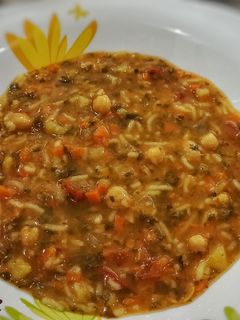 عکسی از دستور سوپ ورمیشل با نخود
