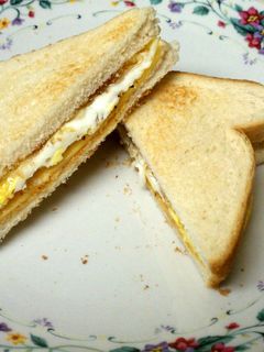 A picture of Aplly Jelly Eggwich.